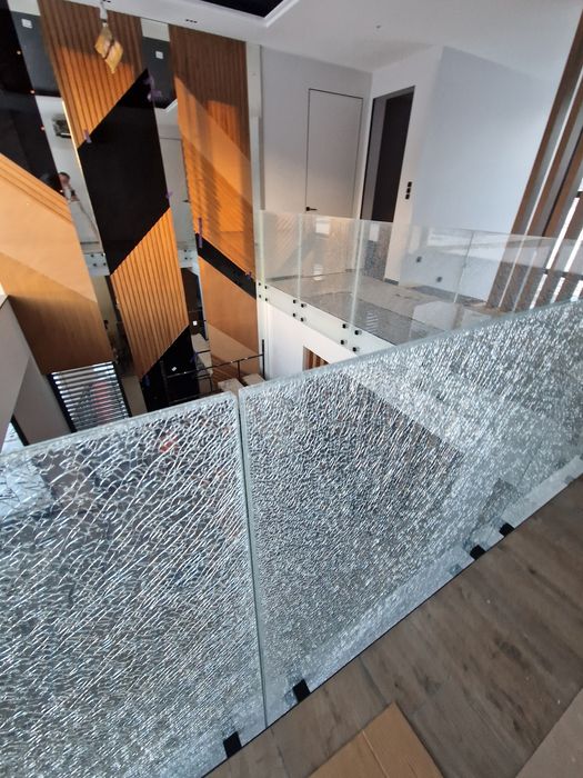 Balustrady Szklane z montażem,  samonośne i między słupkami