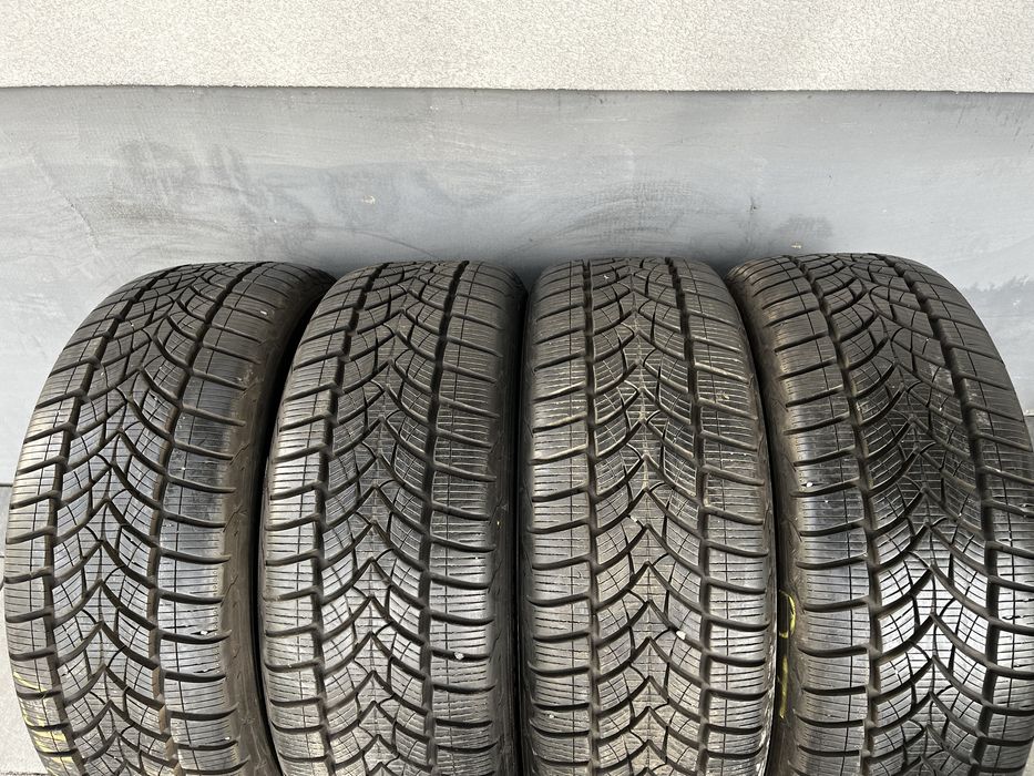 Opony zimowe 205/50 r17, 2022 rok