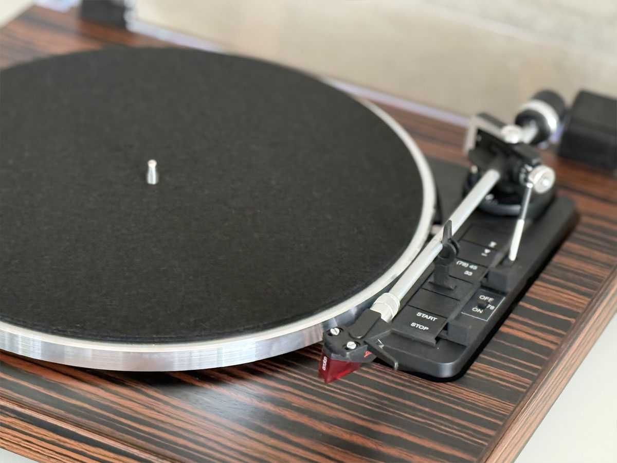 Gramofon Rekkord Audio F400, gramofon w pełni automatyczny