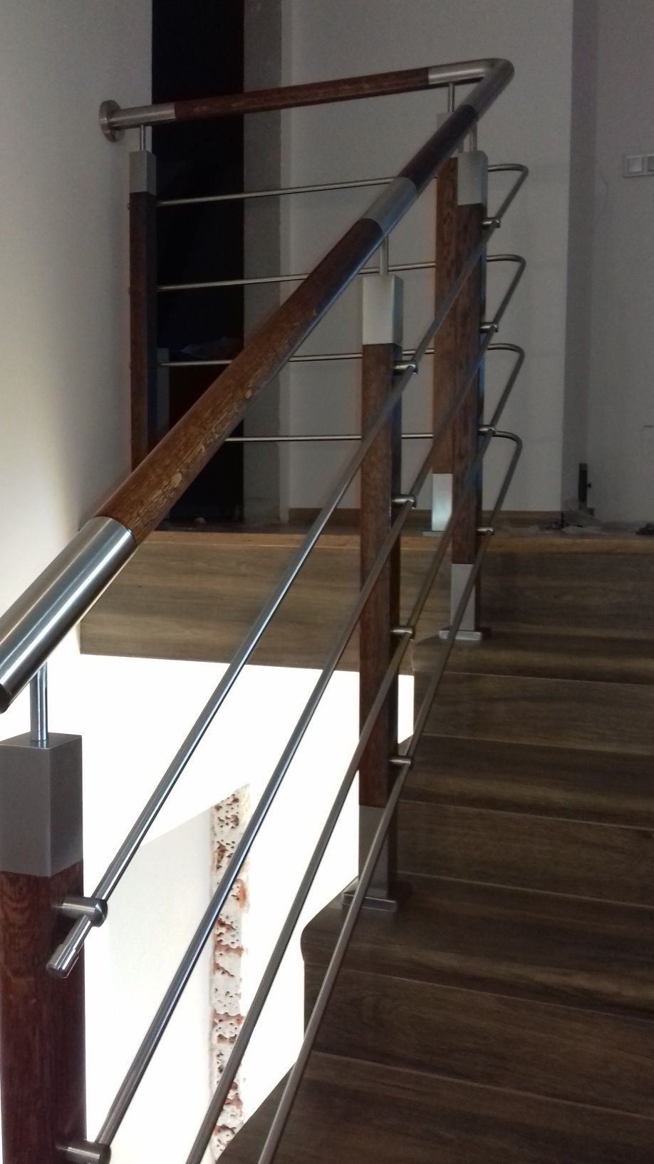 Balustrady nierdzewne. Balkony francuskie. Zadaszenia