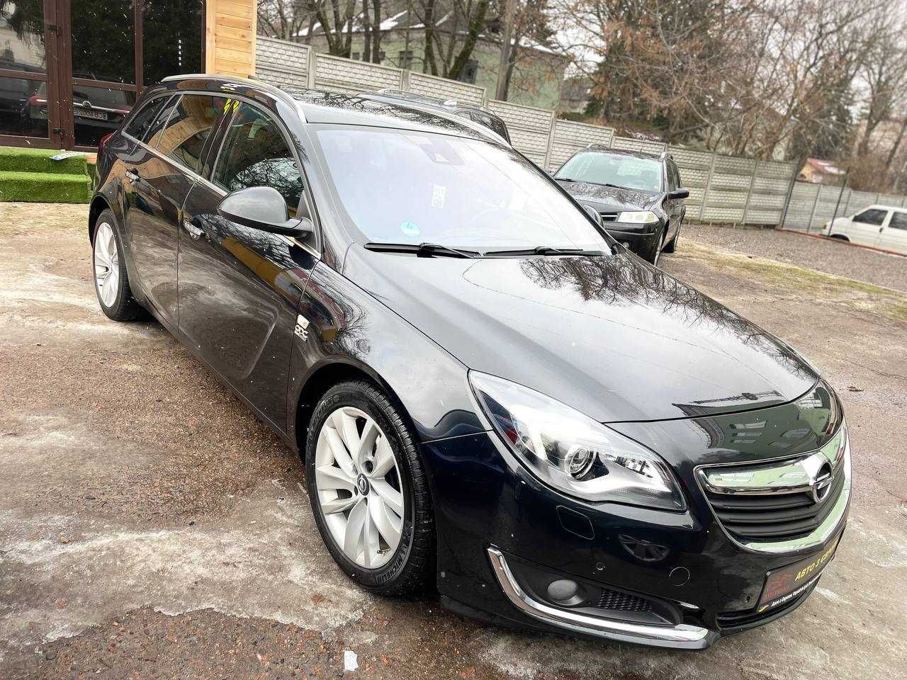 Продам автомобіль Opel Insignia Sports Tourer у кредит