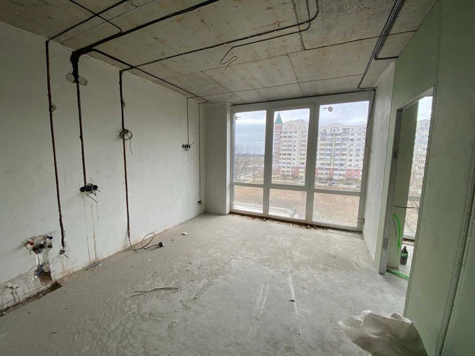 Продаж 2к.кв. перепланована на 3к. в ЖК Park Plaza, смт Чабани