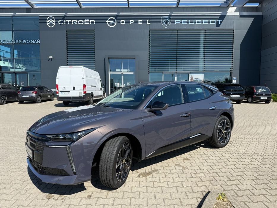 DS Automobiles DS 4 DS Automobiles N°4 JULES VERNE HYBRID 145