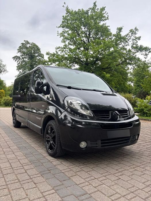 Renault Trafic Renault Trafic Long Passenger Black Edition Salon PL