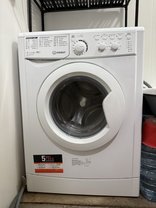 Стиральная машинка автомат  Indesit E2SC 2160 W UA 6 кг