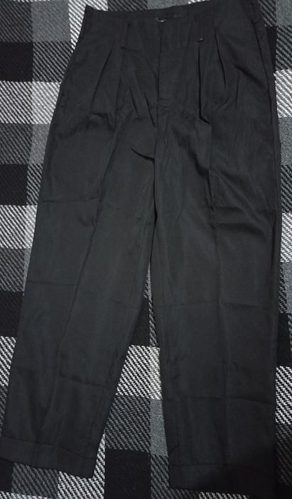 Продам Літні брюки (фото 1) та літні укорочені брюки (фото 2)