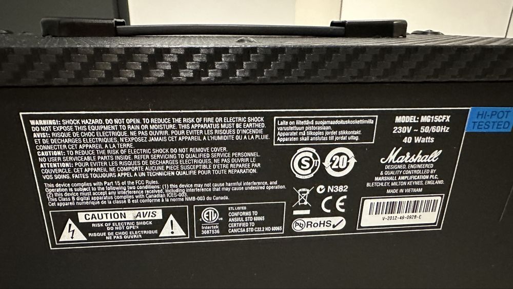 Piec Marshall MG15CFX
