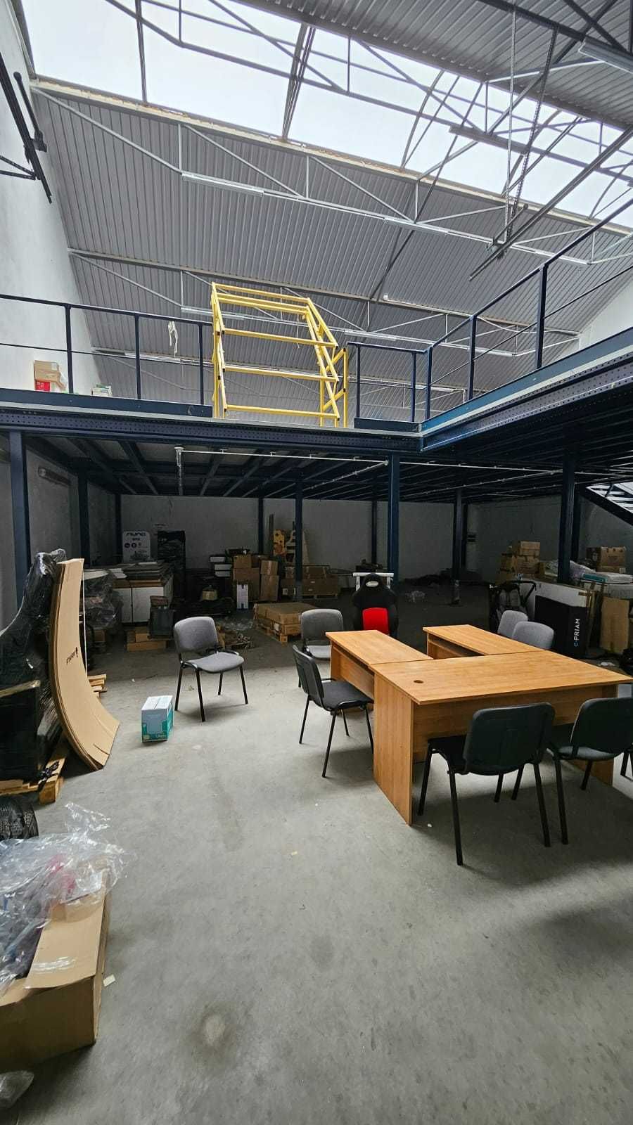 Budynek magazynowy, usługowy - 790m2 (170/312/170/130m2) + hala 200m2