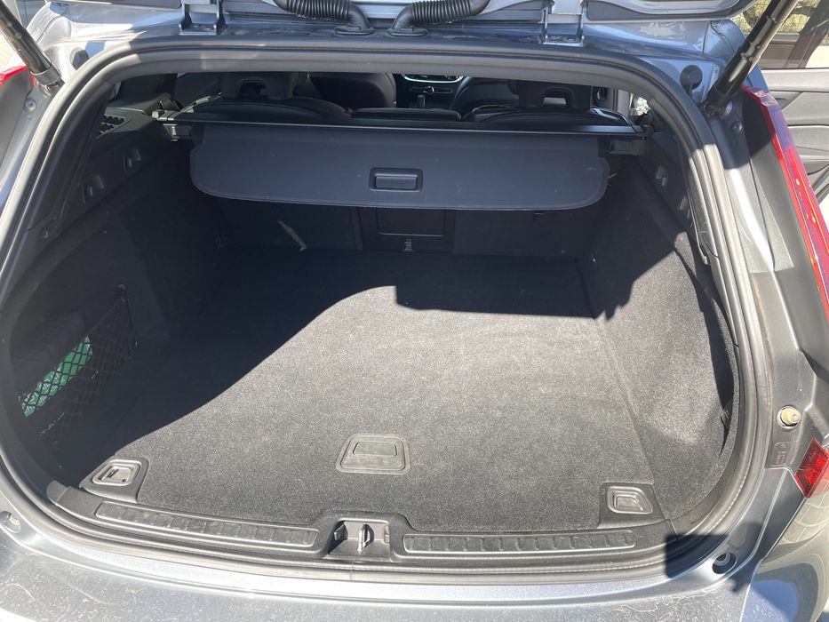 Volvo V60 B4 Diesel – 2021 – Volvo Selekt – Full Extras