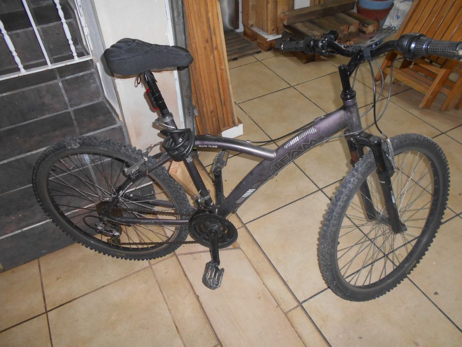 Bicicleta com pouco uso