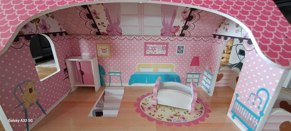 domek dla lalek drewniany