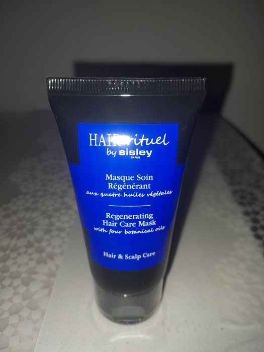 Maseczkę Sisley Hair Rituel.