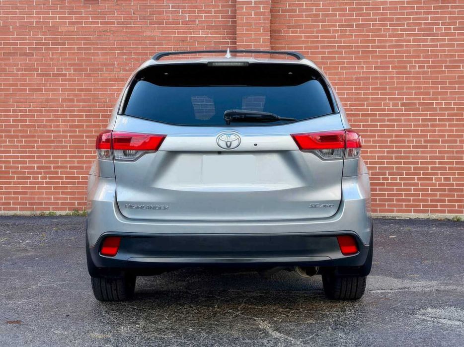 Toyota Highlander      2017