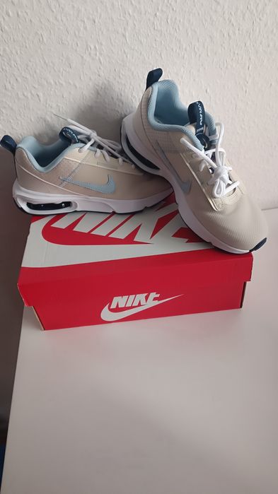 Женские кросовки NIKE Air Max Intrlk Lite