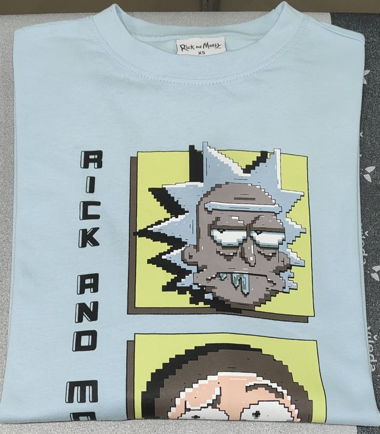 Sweat Rick and Morty Tam. XS