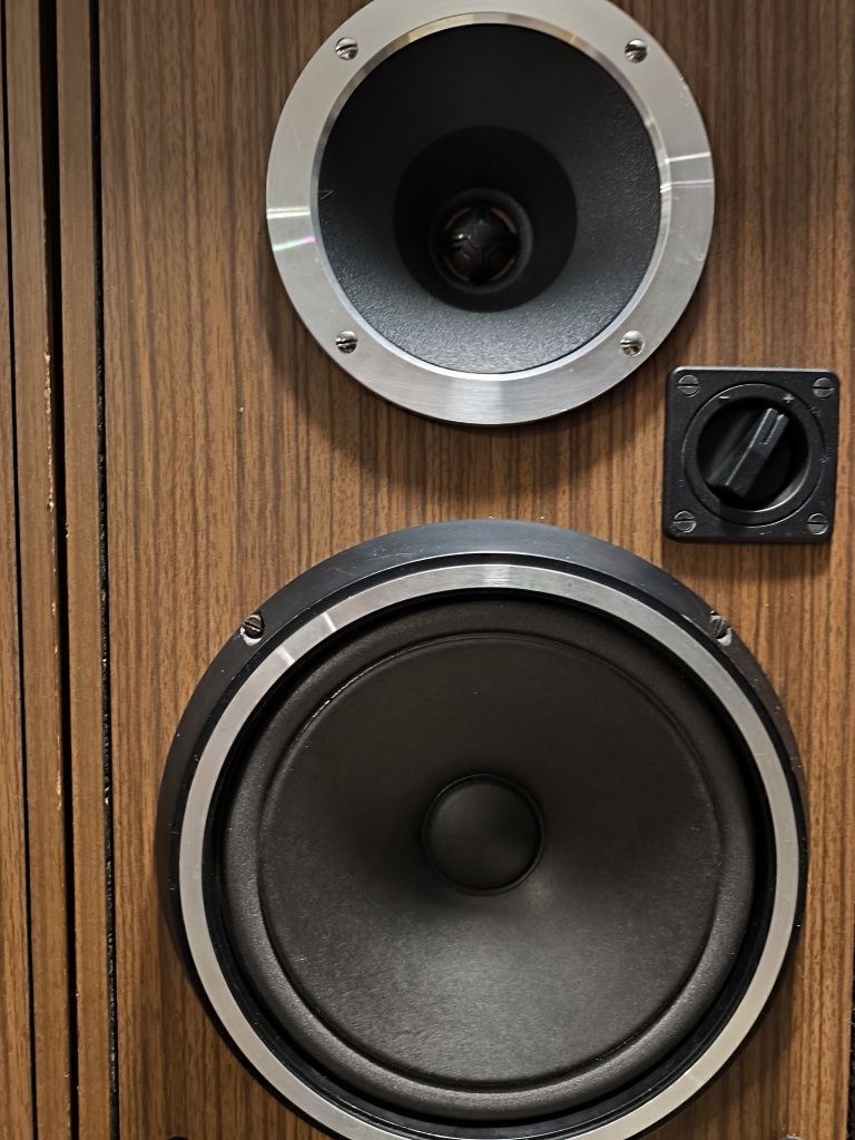 Merkury amplituner stereo wraz z kolumnami Zg 30C 114