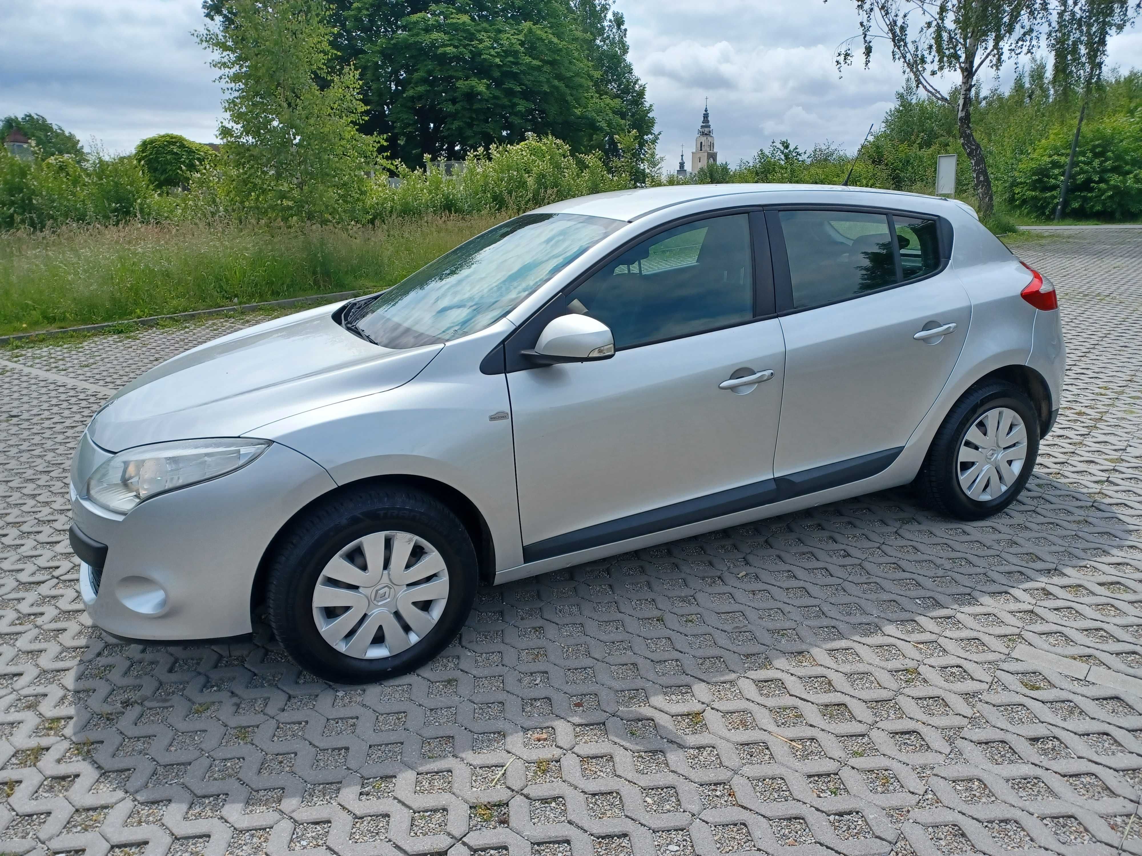 Renault Megane // GAZ // Rok 2012 // Silnik 1.6 16V // Tempomat