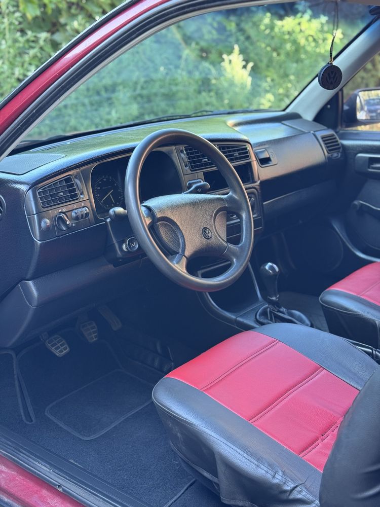 Volkswagen Golf 3 1.8i 1992 купе