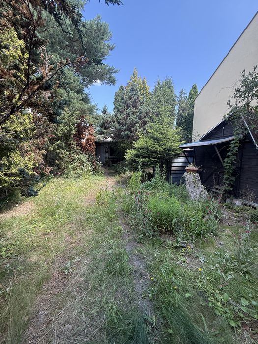 Mały dom na działce 306 m2. Włochy/Okęcie