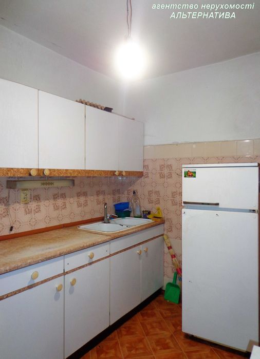 4-х к кв 700 річчя р-н Депот Центр, 3 ПОВЕРХ не кутова, на дві сторони