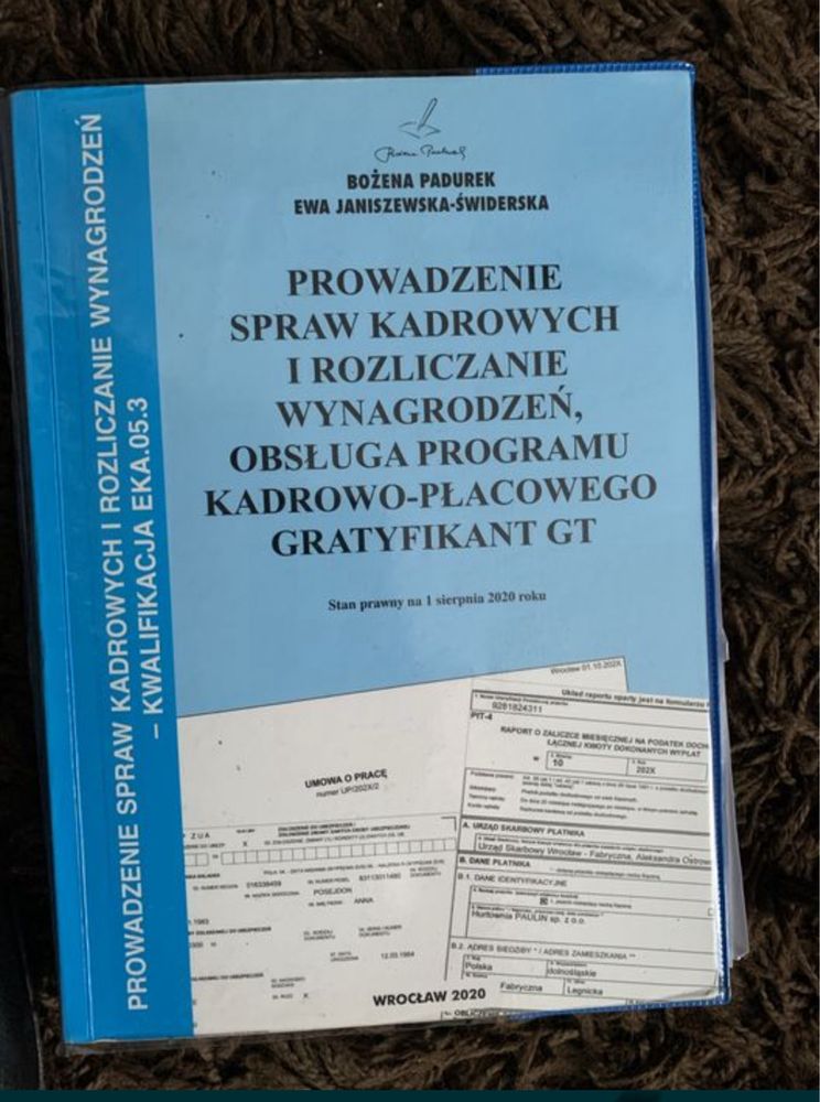 Padurek Prowadzenie spraw kadrowych i rozliczanie wynagrodzeń EK 05