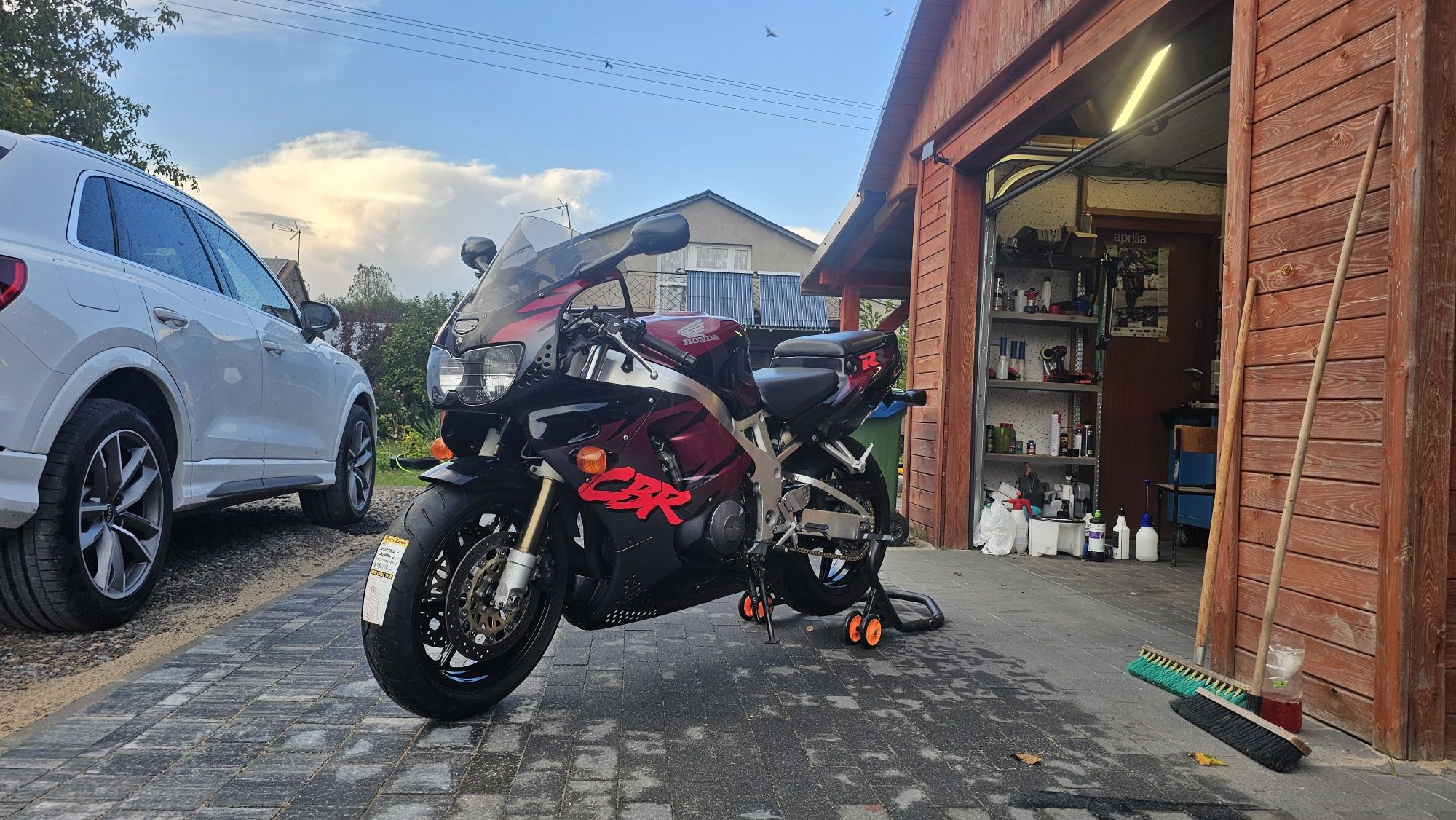 Honda CBR 900 Rr Fireblade SC28 Lift