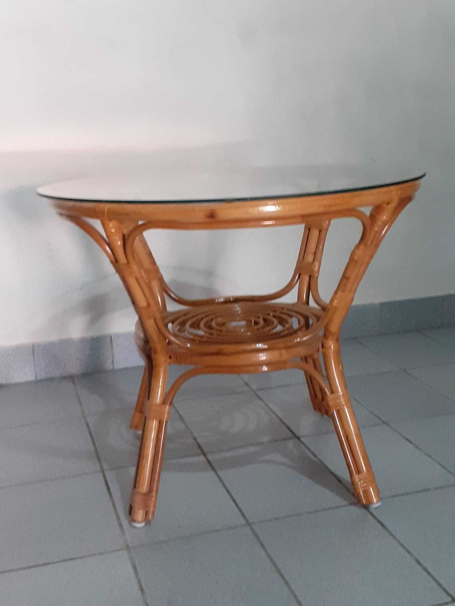 Mesa de centro em bambu