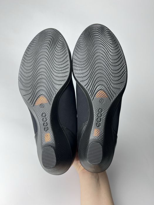 39р. Нові жіночі черевики Ecco