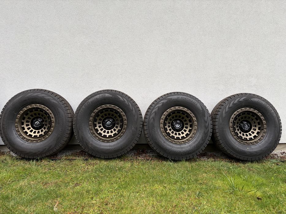 Felgi Aluminiowe z oponami zimowymi 315/70/17 Wrangler JK JKU JL JLU