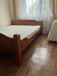 Łóżko drewniane duze