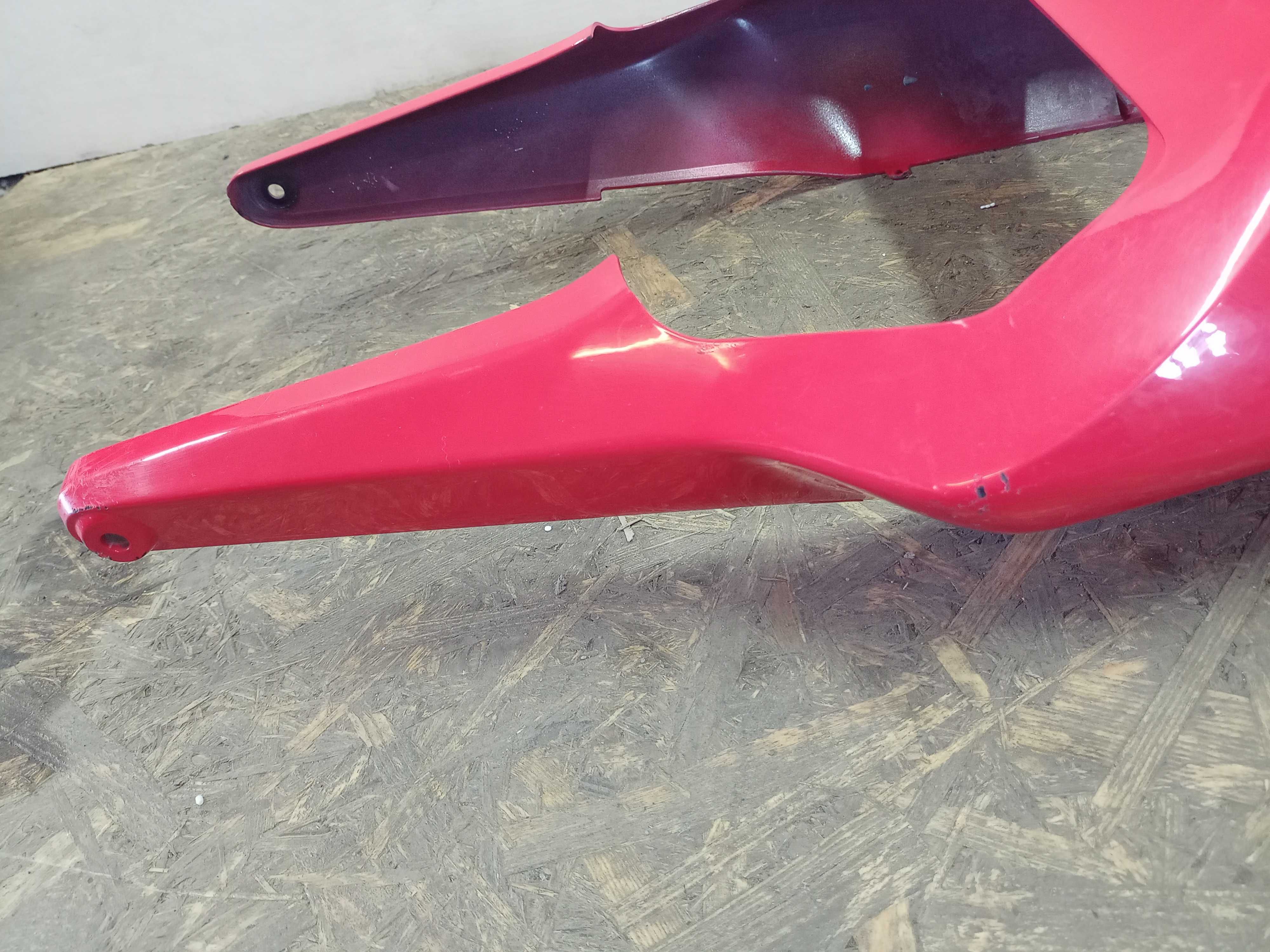Honda CBR 900 RR Fireblade SC500 zadupek ogon cały rysy 02-03