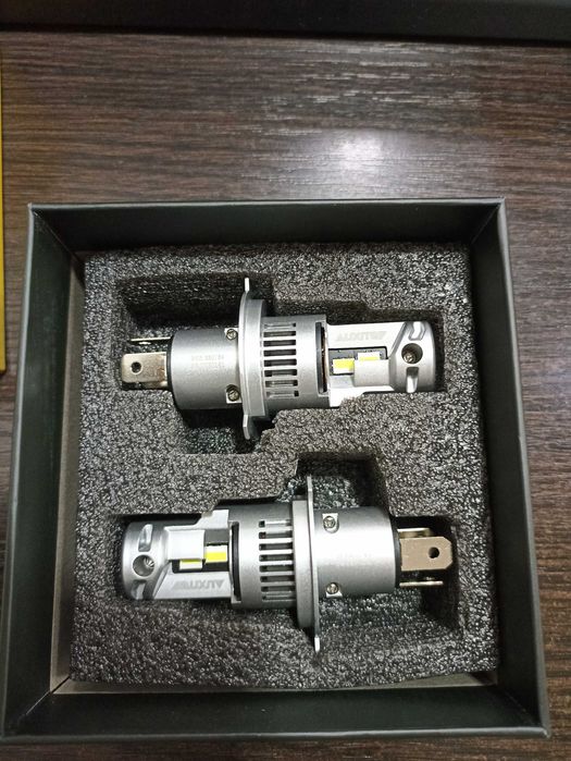 Оригинальные светодиодные лампы AUXITO Q16 для фар с цоколем H4