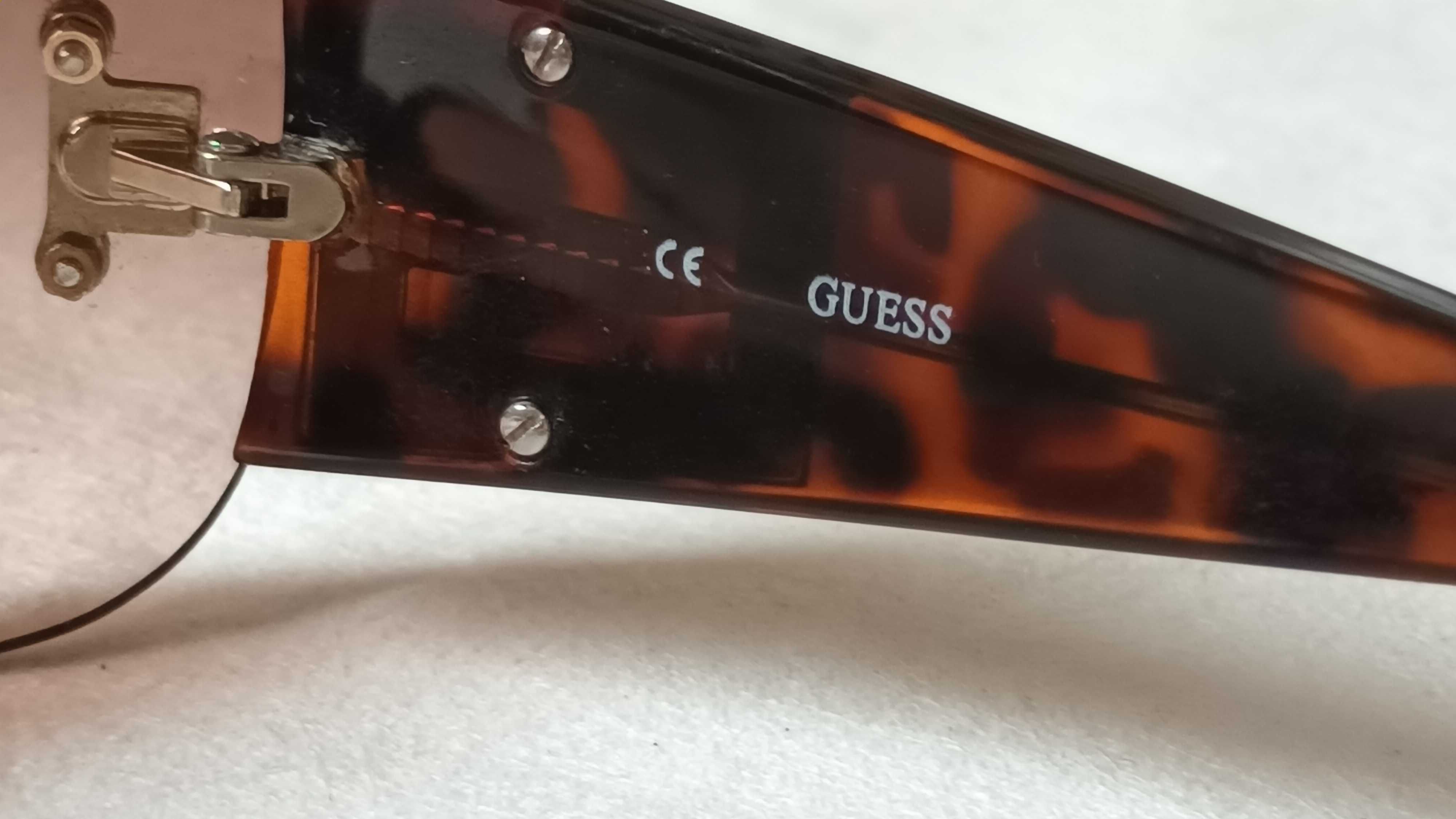 Óculos de sol da marca Guess
