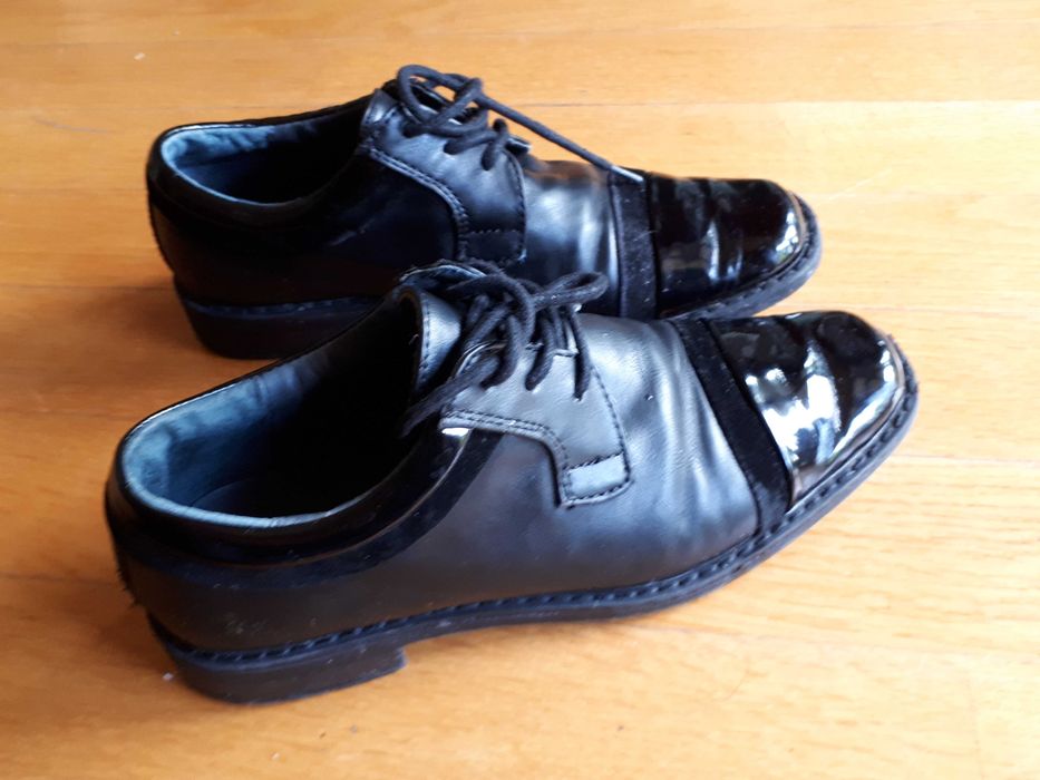 Eleganckie buty dla chłopca