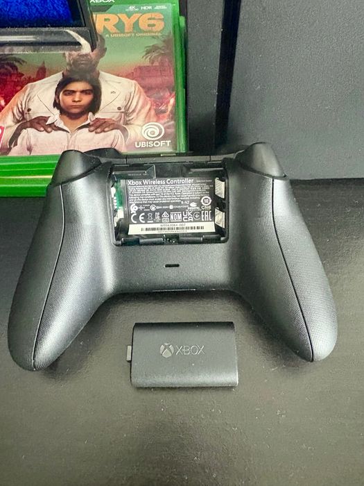 Consola Xbox Series X (1 TB) com caixa