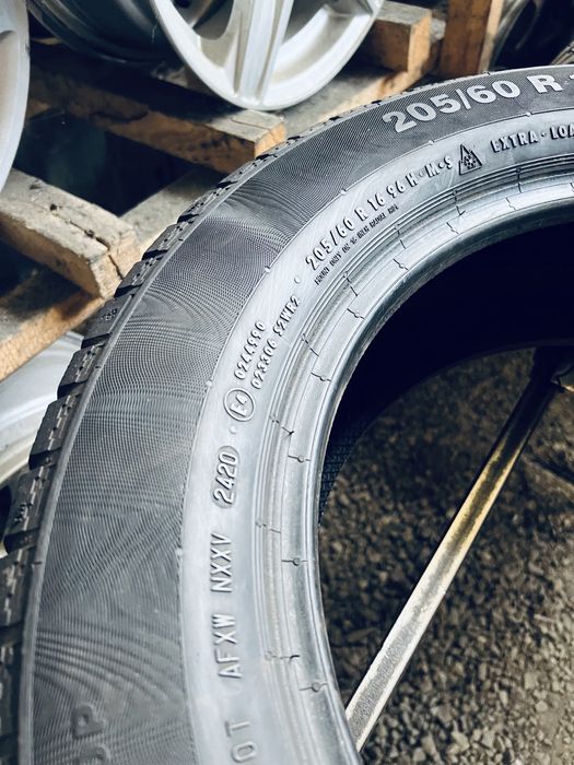 Шини  Зимові 18-20Рік 205 60 16 Continental ContiWinterContact TS830P