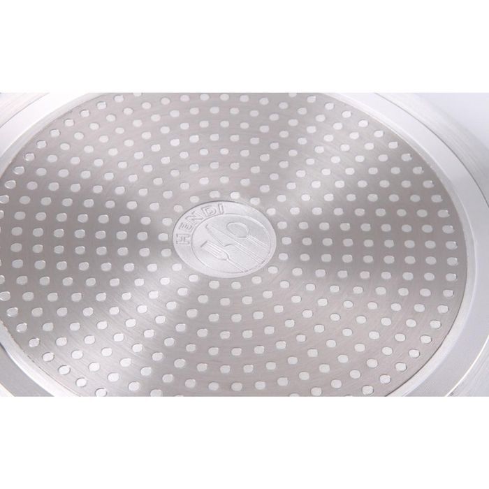 Patelnia aluminiowa Hendi 627655 z marmurkową powłoką 390mm