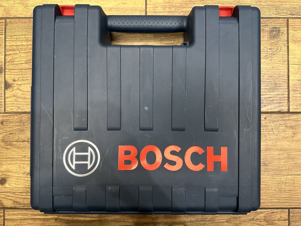Młotowiertarka, młot udarowy BOSCH GBH240 + walizka
