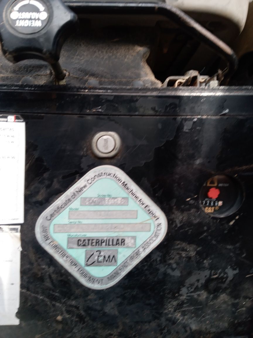Vendo mini giratória Caterpillar 303 CR