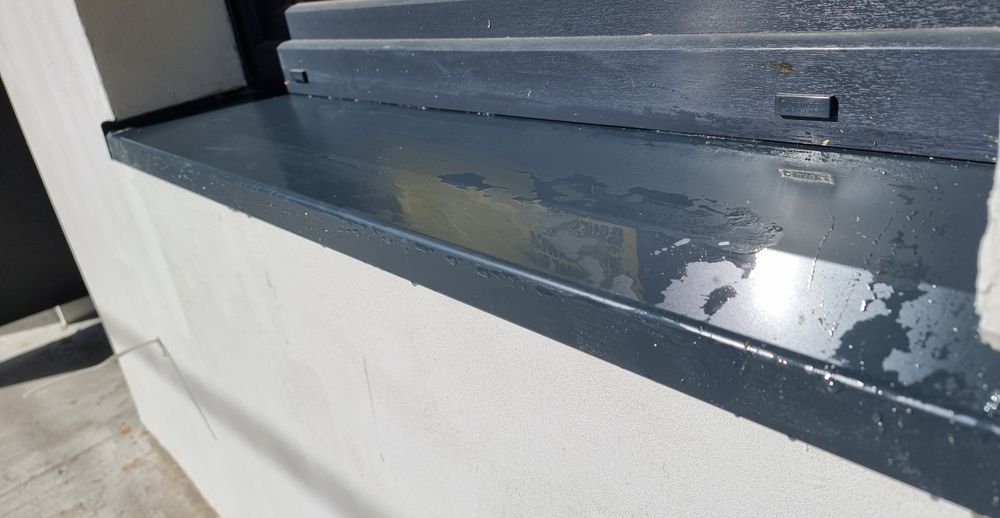 Parapety aluminiowe antracyt 137,128cm szerokość 24cm, 2mm grubość