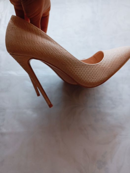 Туфлі жіночі 38,5