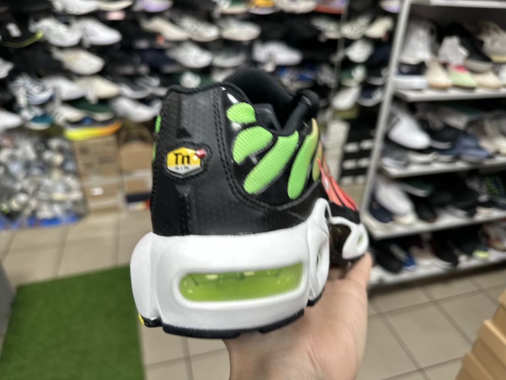 Кросівки Nike Air Max Pluse  TN ( РОЗМІР 38,5 та 39 )