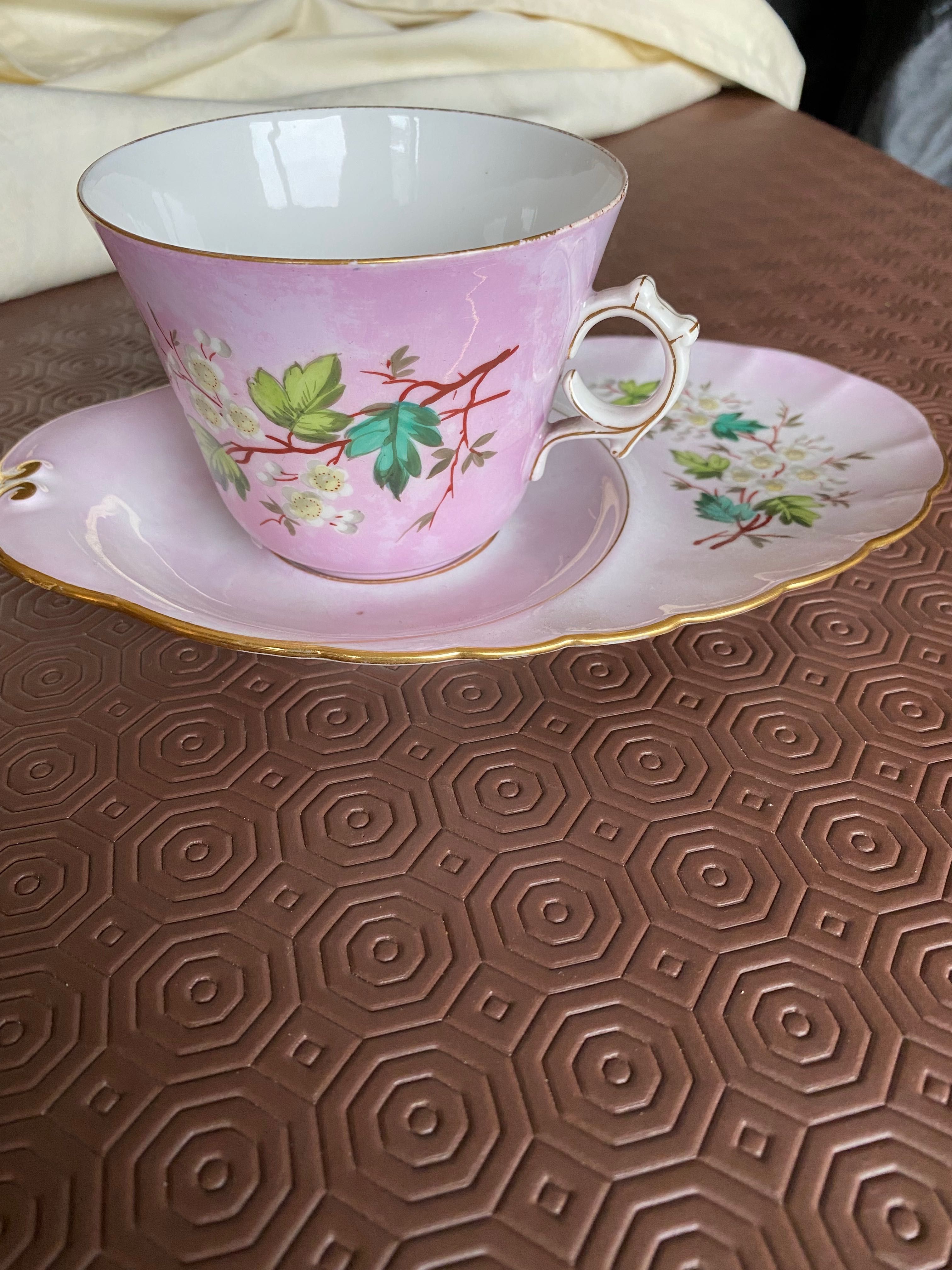 Chávena almoçadeira com prato pintada à mão