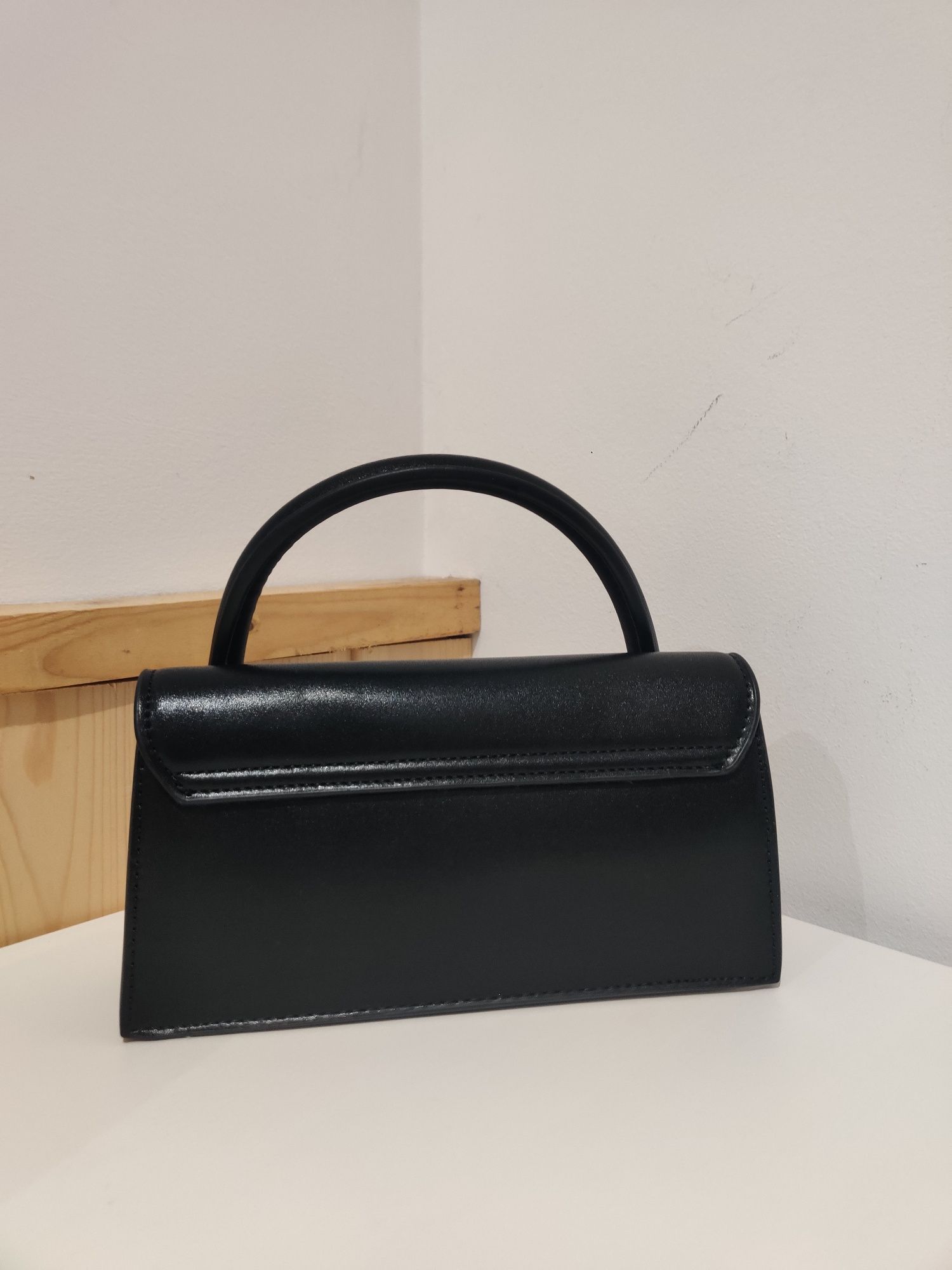 Bolsa preta Jacquemus