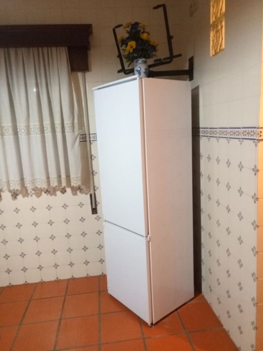 Arrenda se casa com 3 quartos em Arcozelo -Barcelos