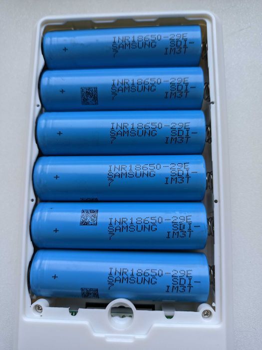 Кейс PowerBank для аккумуляторов 6х18650 18000мАч, с фонариком