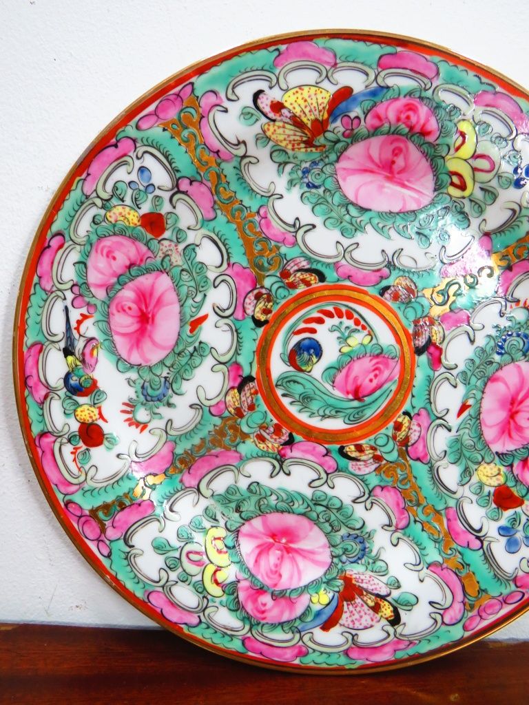 Prato em porcelana - Macau.