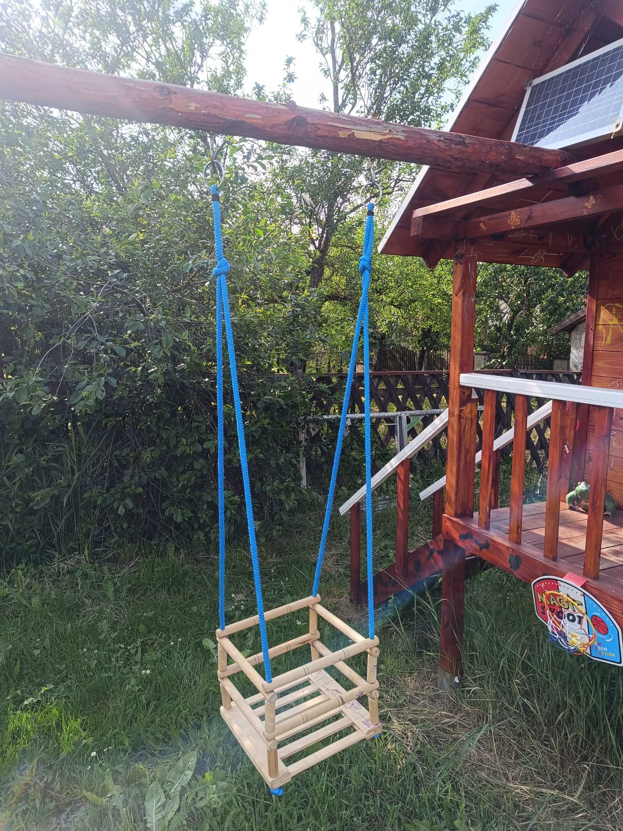 Huśtawka drewniana dla dziecka