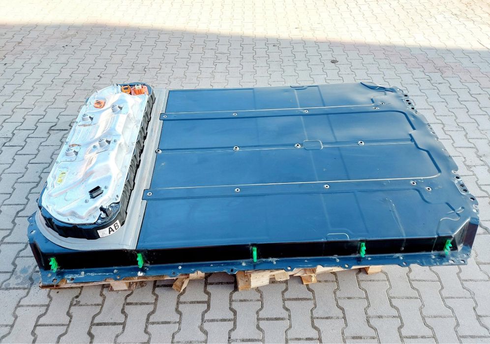 Продам батареї/батарею/секції на Tesla 3/Y/X/S