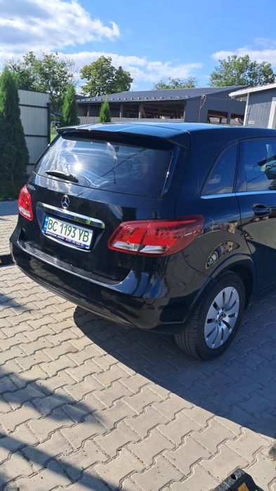 Mercedes-Benz B250 електромобіль електричка